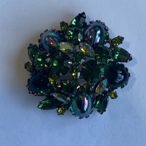 Vintage Regency Brooch w/Cabochons & Rhinestones Emerald Green